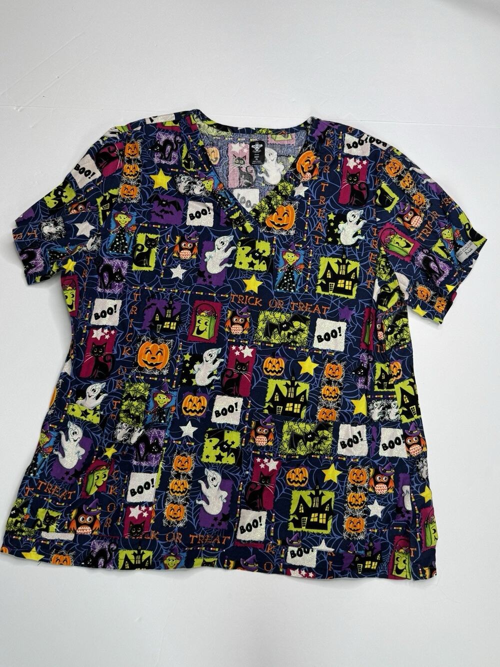 Med Couture Halloween Scrub Top Women XL Pumpkin Ghost Cat Glitter 2 Pocket